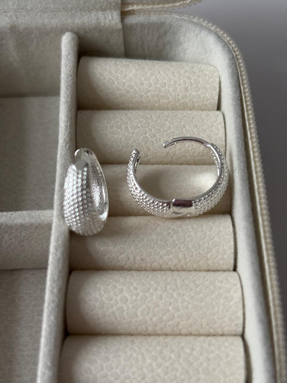 Brinco de prata 925 - Argola click bolinha